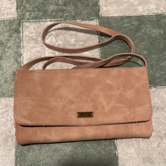 New Roxy Mauve Clutch / Wristlet / Crossbody Purse - Picture 11 of 15